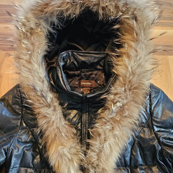 Danier Winter Coat (Fair Condition) - Picture 4 of 11